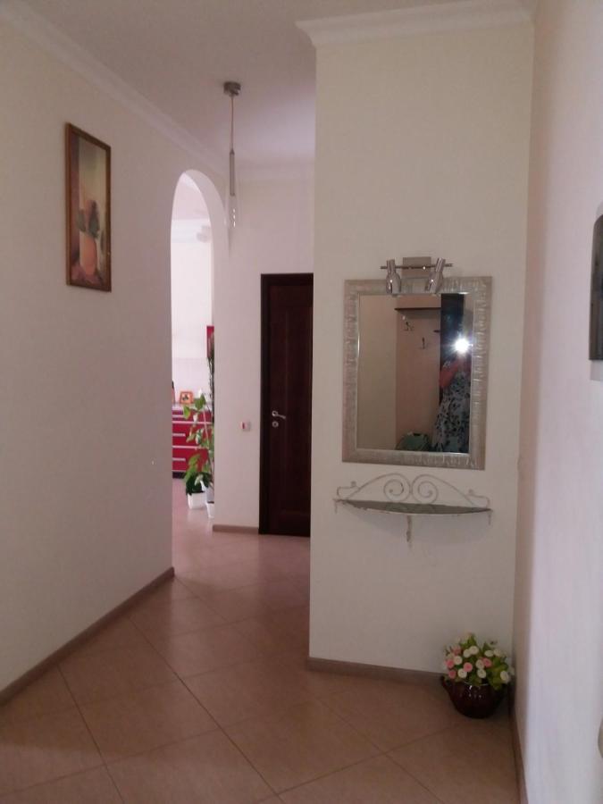 Apartament Na Panteylemonovskaya Одеса Екстериор снимка