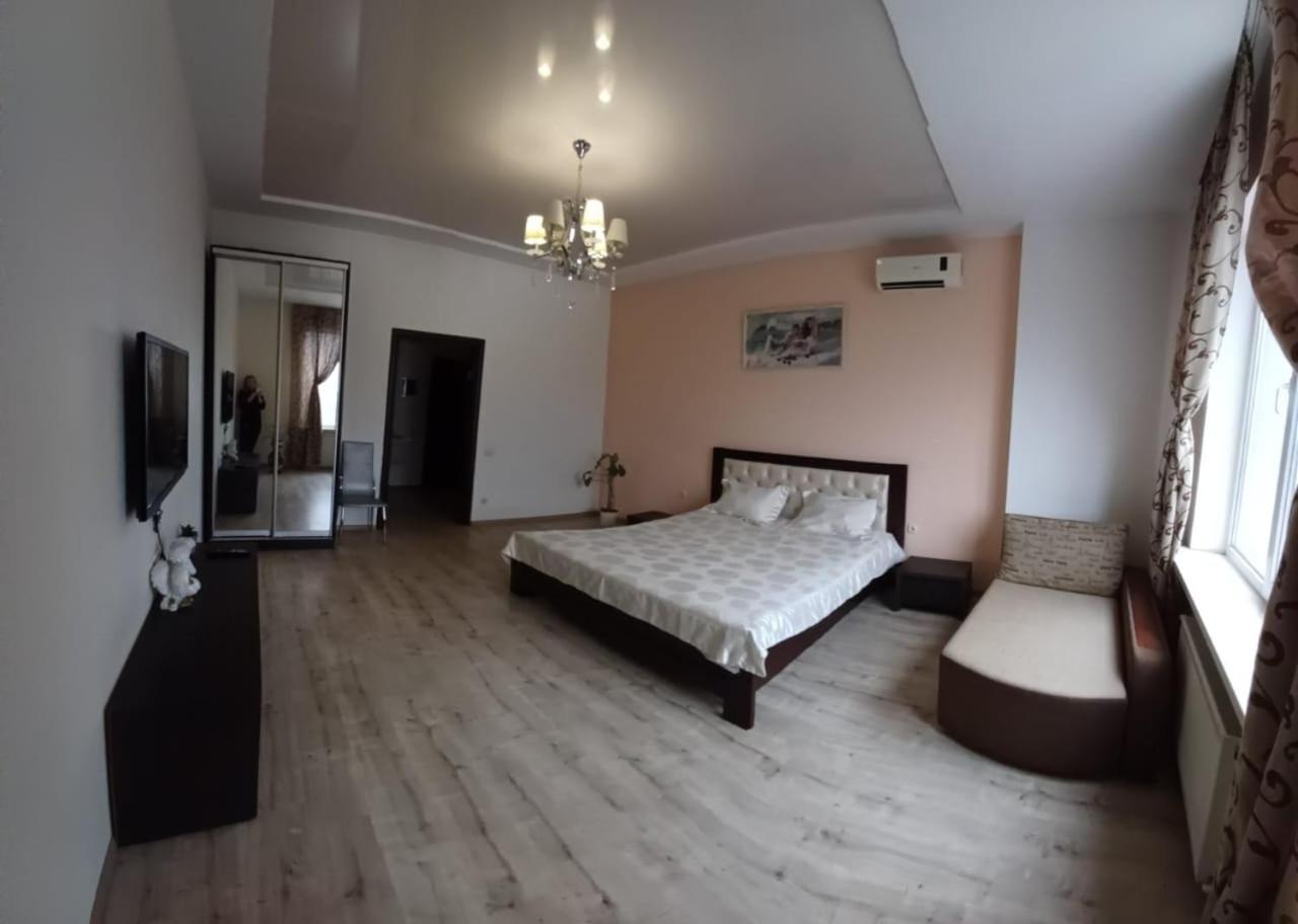 Apartament Na Panteylemonovskaya Одеса Екстериор снимка